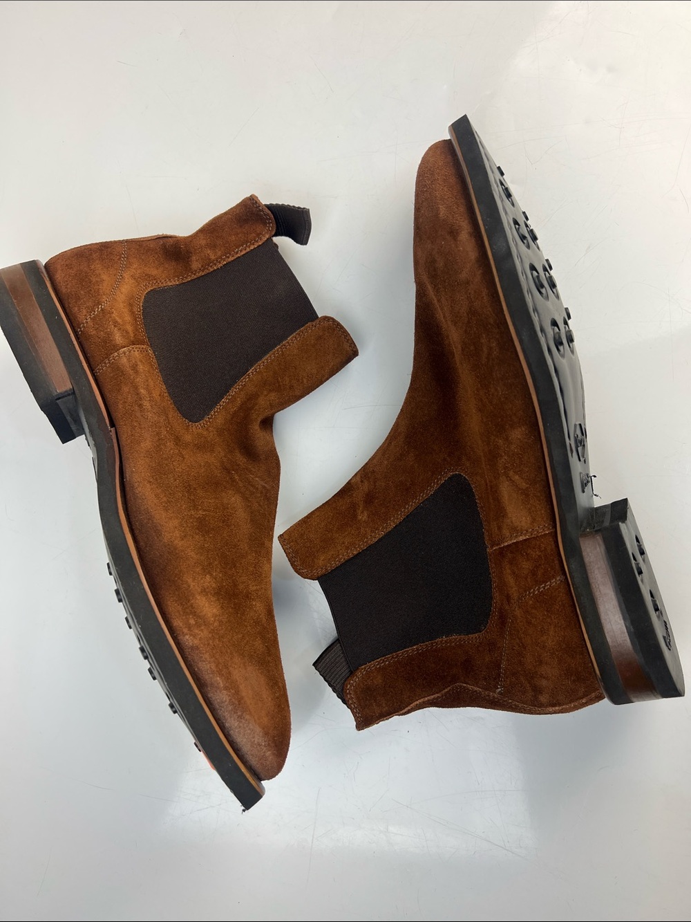Johnston & Murphy Men's Brown Suede Chukka Boots